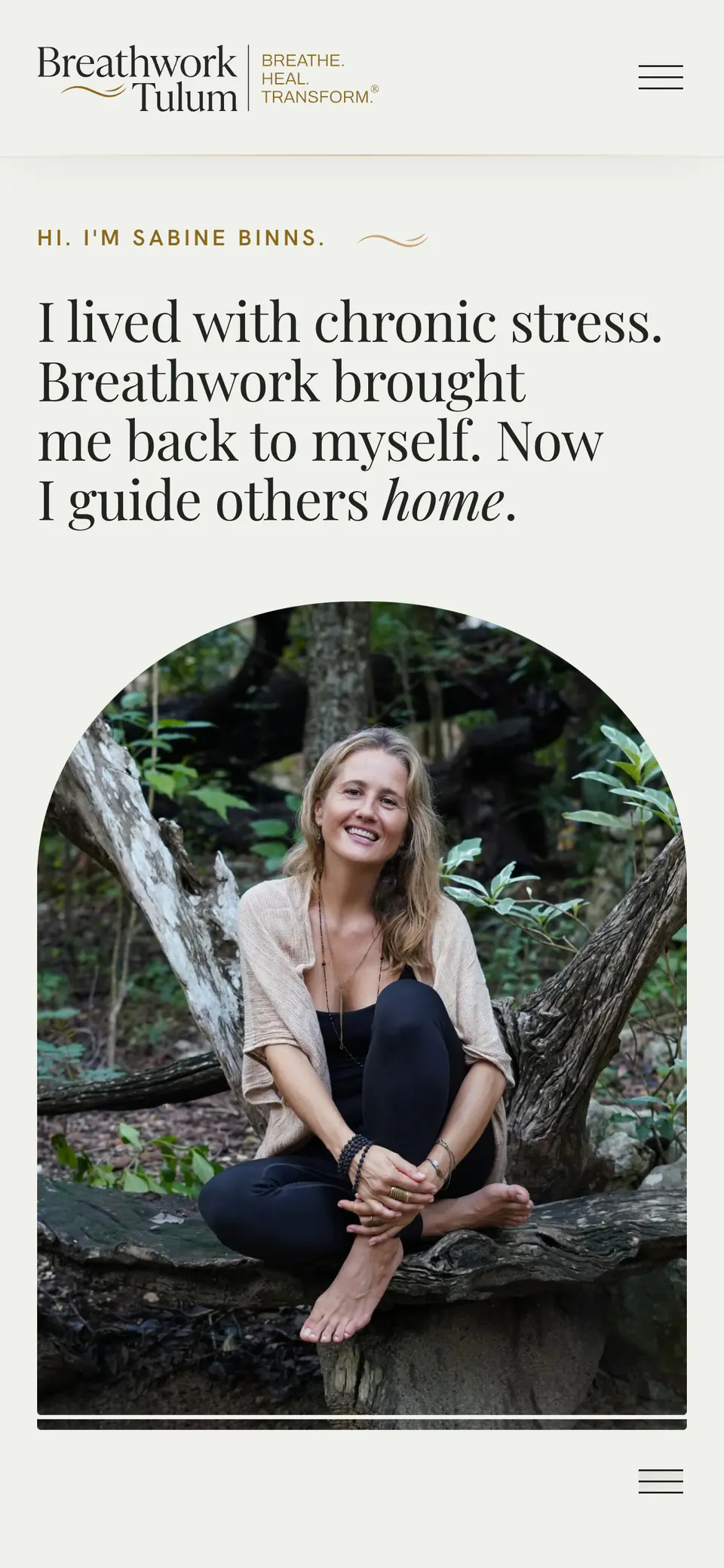 Breathwork Tulum, Sabine’s story on a phone