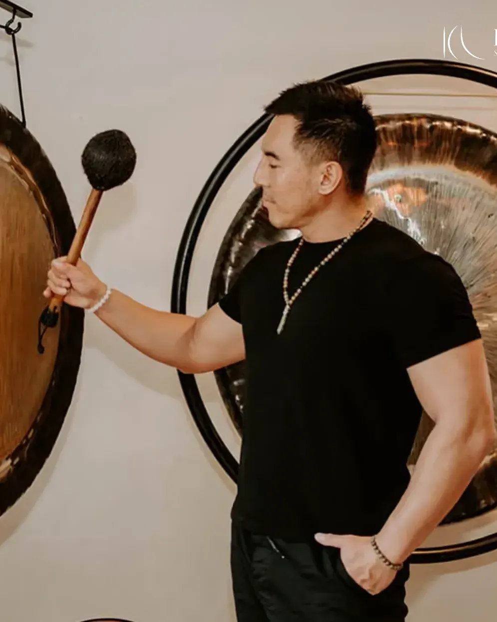 Kyle Lam at the gong